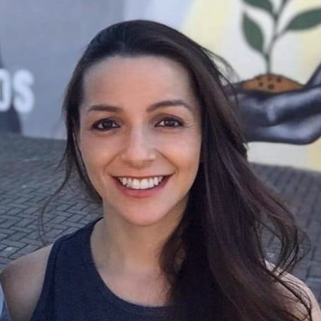 Renata da Silva Dessbesel